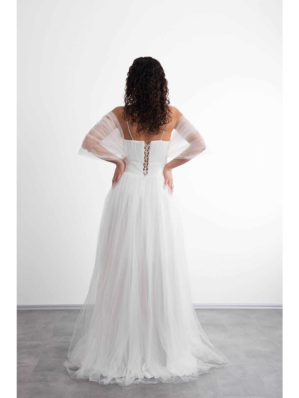 Ekru Spagetti Askılı,Romantik ,Önü Yırtmaçlı,Tüllü, Prenses Model Abiye-1