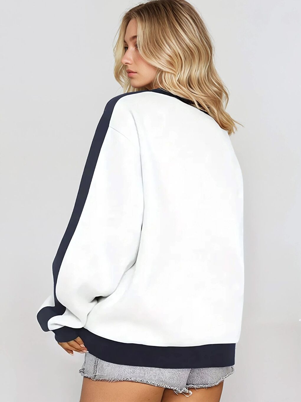 Beyaz Lacivert 68 Baskılı Üç İplik Oversize Sweatshirt-2