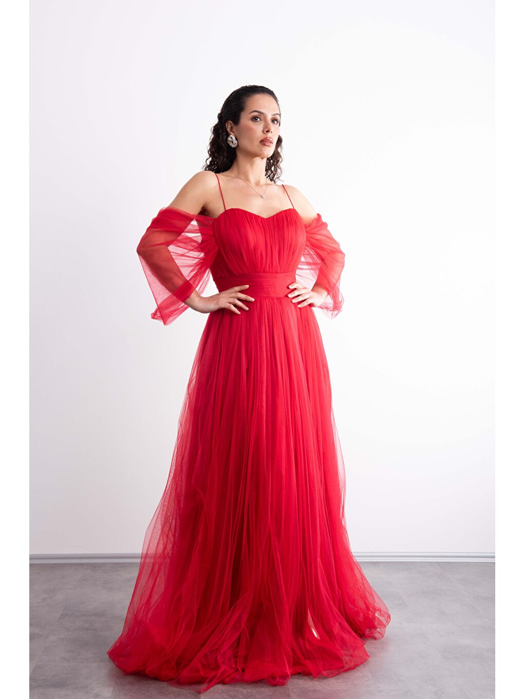 Kırmızı Spagetti Askılı,Romantik ,Önü Yırtmaçlı,Tüllü, Prenses Model Abiye-4