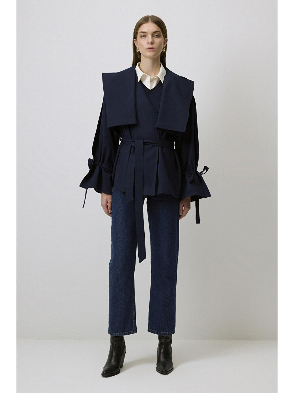 Lacivert Kuşaklı Kısa Trençkot