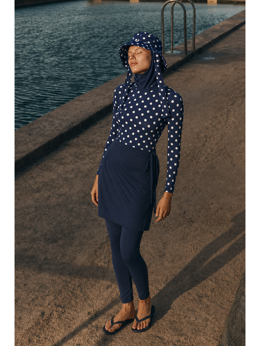 Pearl Dot | Beyaz Puantiyeli Lacivert Yüzücü Tesettür Mayo 5 Li Set-1