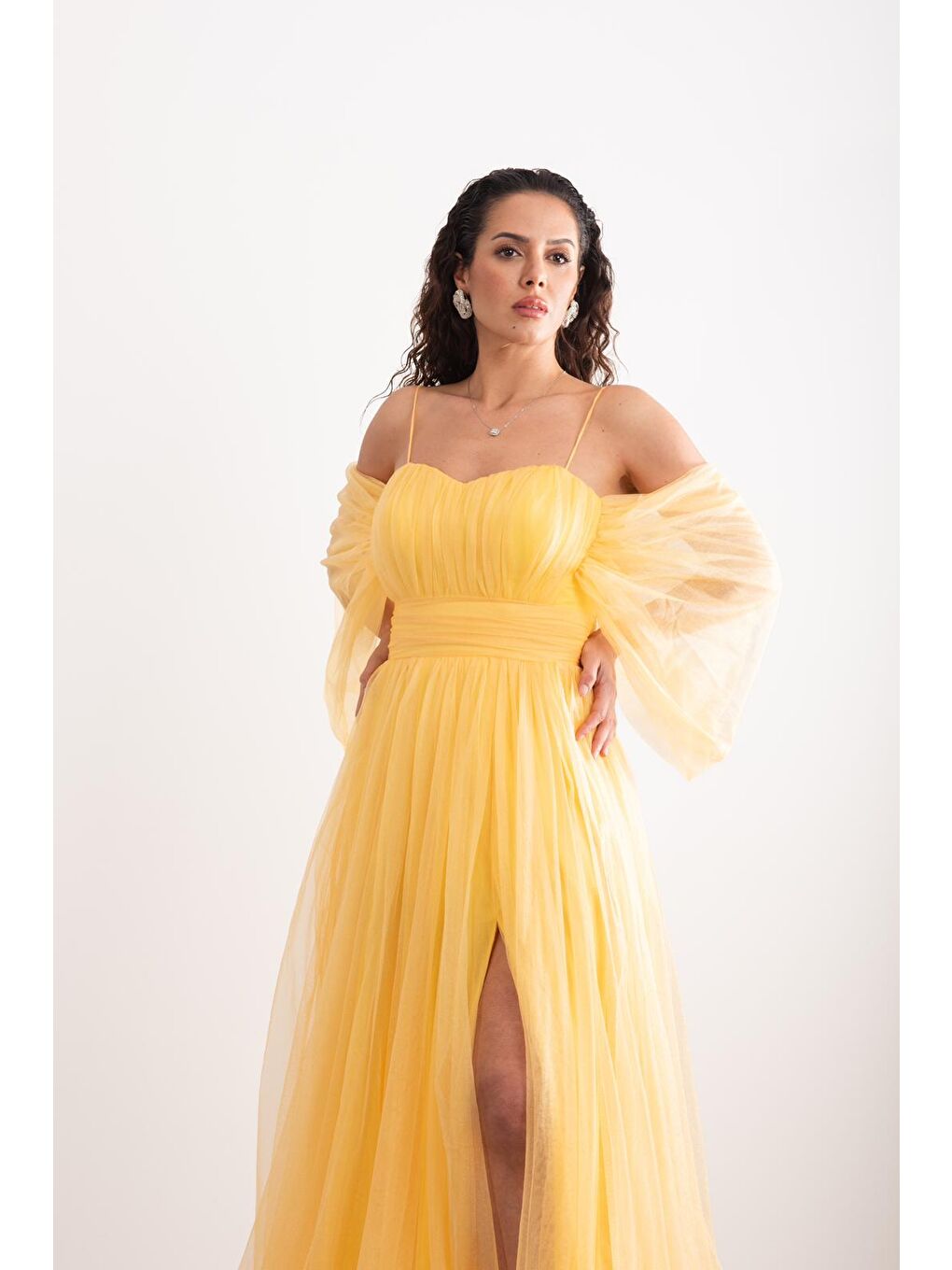 Sarı Spagetti Askılı,Romantik ,Önü Yırtmaçlı,Tüllü, Prenses Model Abiye-4