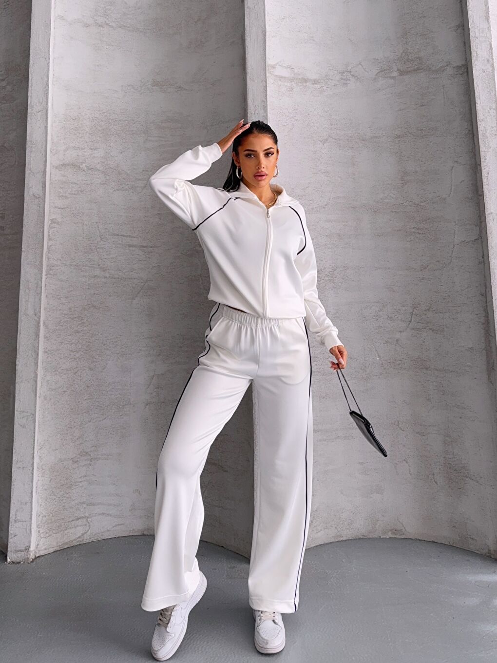 Modal Kumaş Şerit Detaylı Takım Beyaz