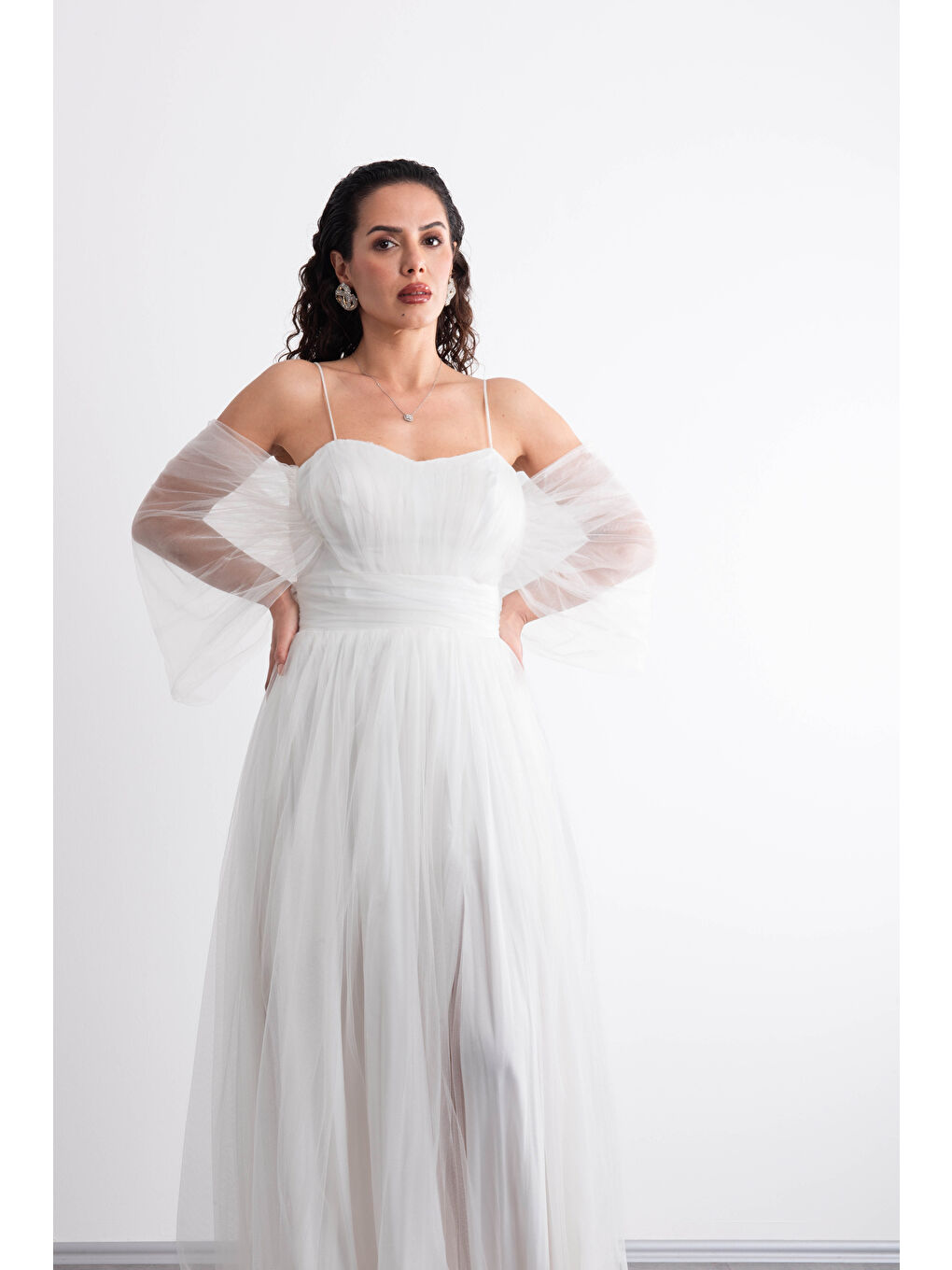 Ekru Spagetti Askılı,Romantik ,Önü Yırtmaçlı,Tüllü, Prenses Model Abiye-4