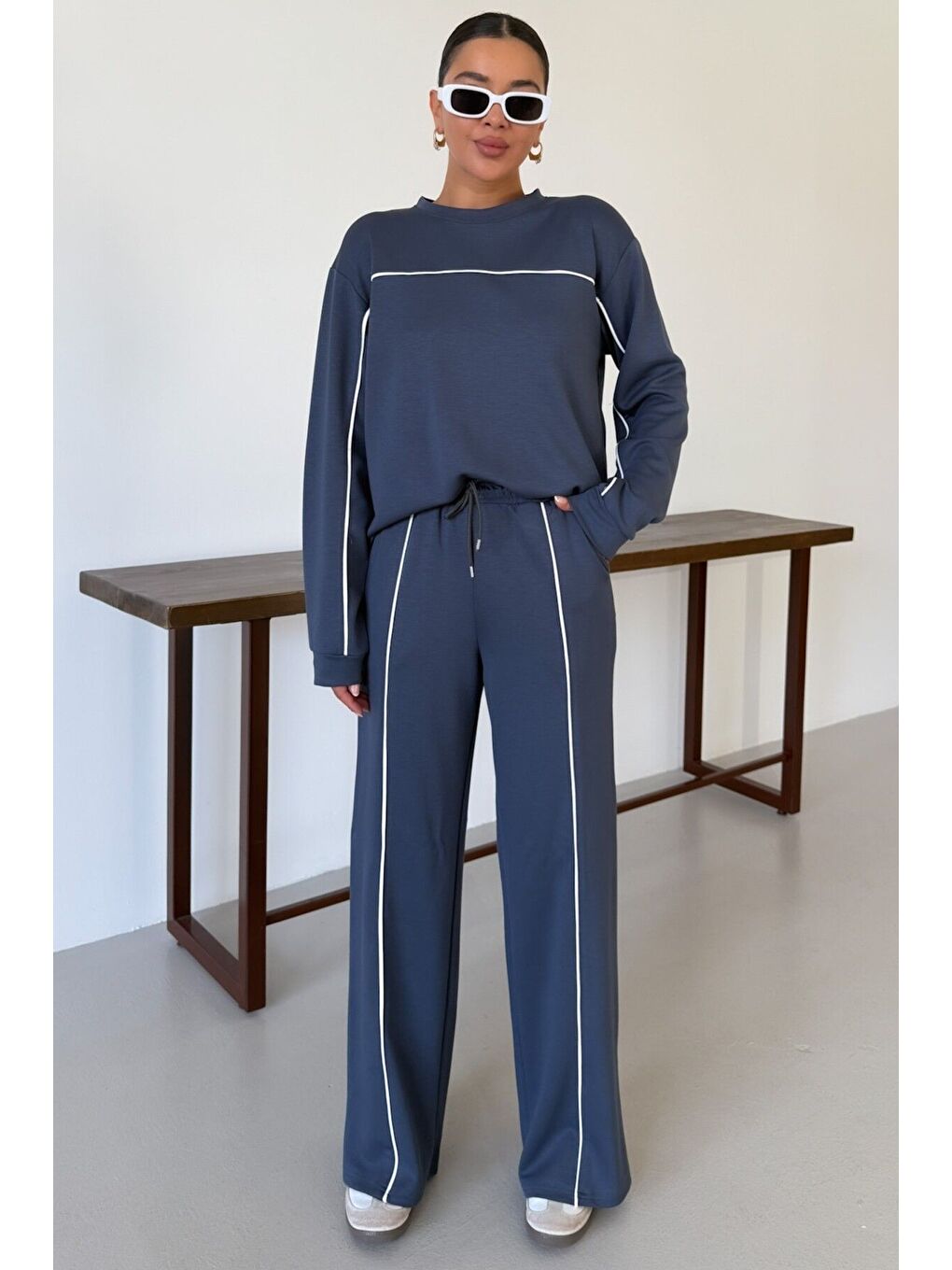 Gri Kadın Füme İnce Beyaz Biye Çizgi Detaylı Bisiklet Yaka Modal Kumaş Alt-Üst Takım-1