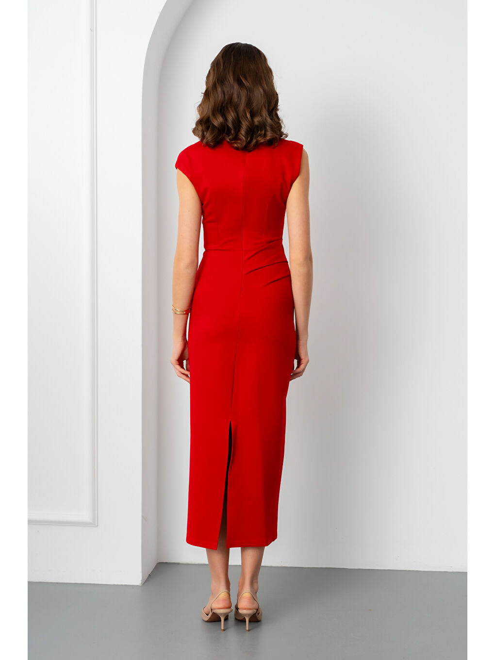Kadın Kırmızı Yaka Detay Midi Davet Elbisesi-5