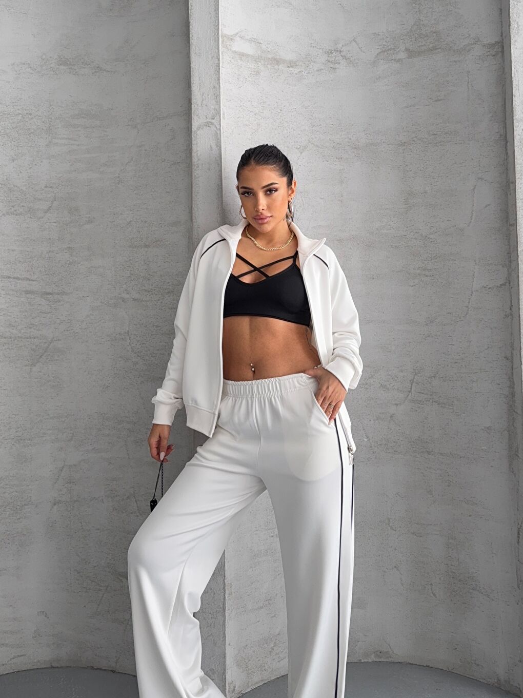 Modal Kumaş Şerit Detaylı Takım Beyaz-3