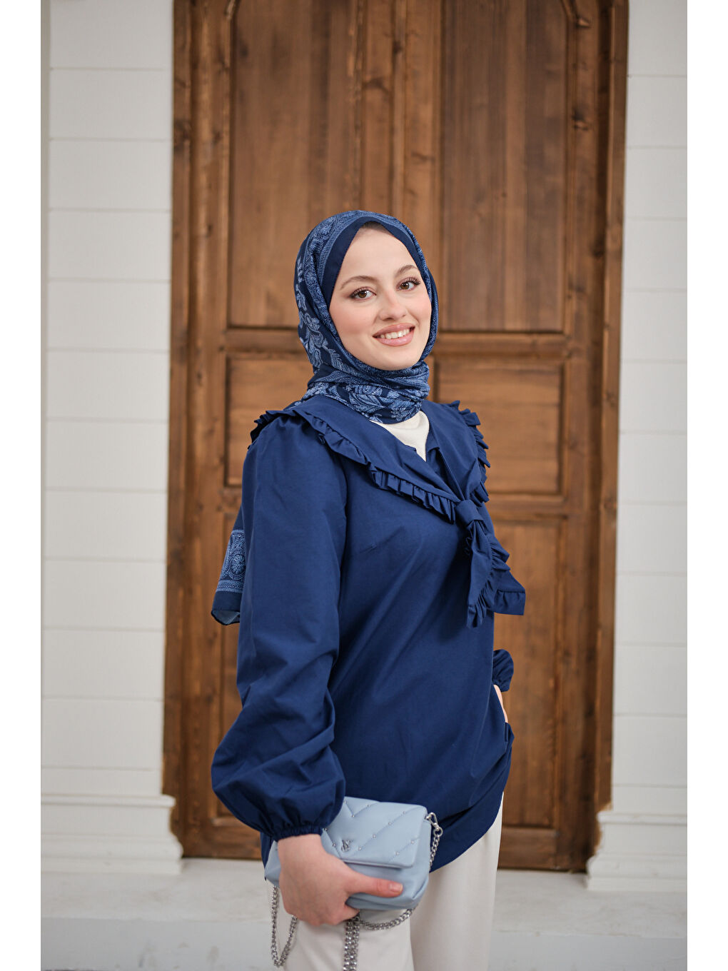 Kadın Yakası Fırfırlı Basic Gömlek Lacivert-3