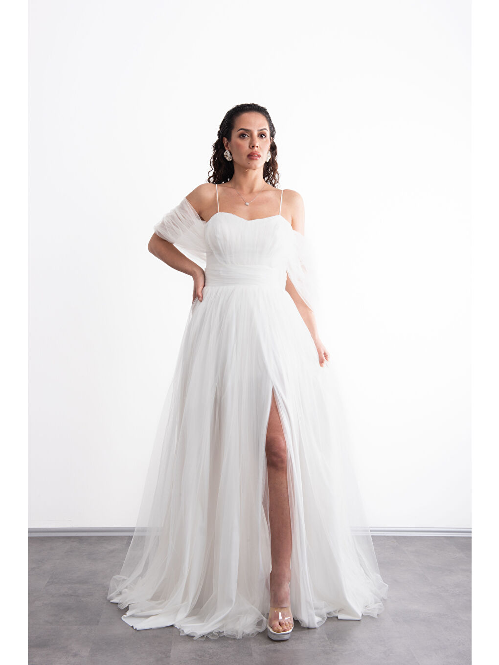 Ekru Spagetti Askılı,Romantik ,Önü Yırtmaçlı,Tüllü, Prenses Model Abiye-6