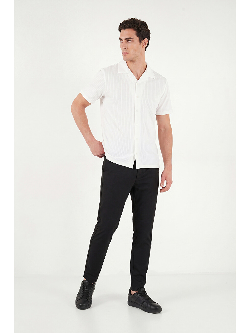 Siyah Slim Fit Dar Paça Bağlamalı Pantolon 6843657-2