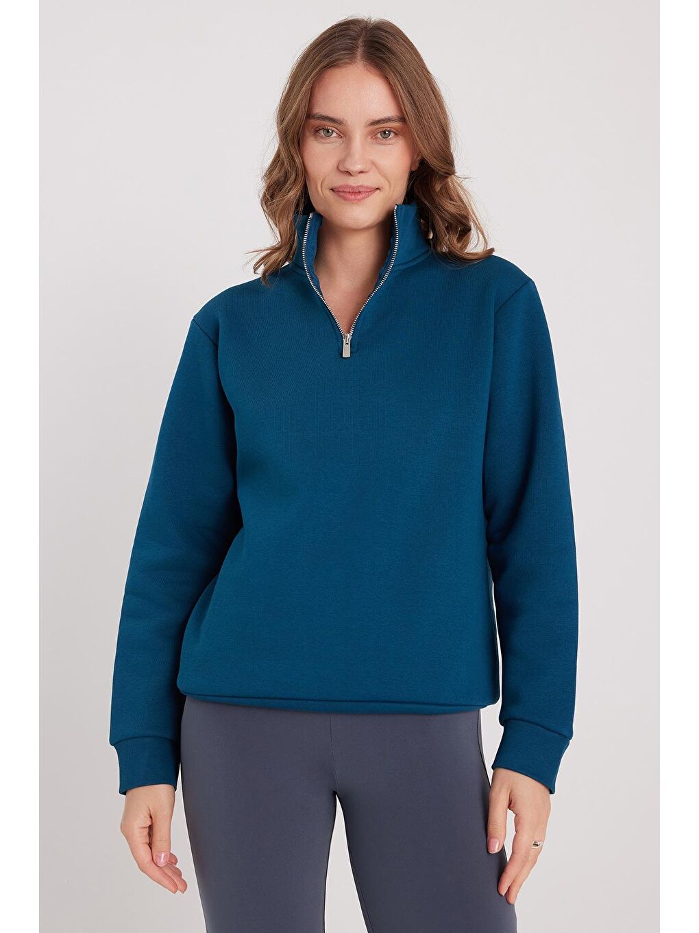 Kadın Relax Fit Rahat Kesim Pamuklu İçi Polarlı Yarım Fermuarlı İndigo Dik Yaka Sweatshirt-4