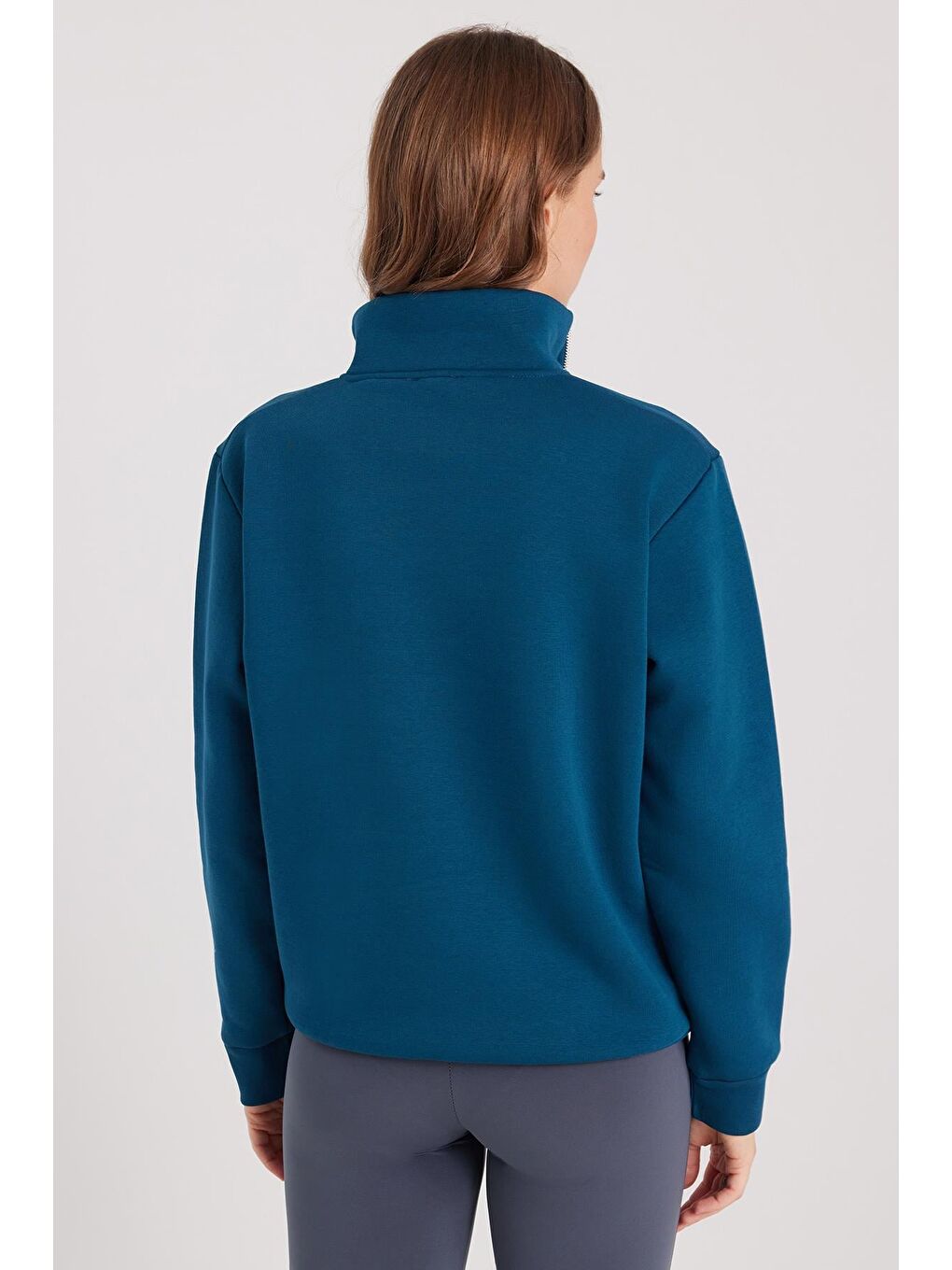 Kadın Relax Fit Rahat Kesim Pamuklu İçi Polarlı Yarım Fermuarlı İndigo Dik Yaka Sweatshirt-6