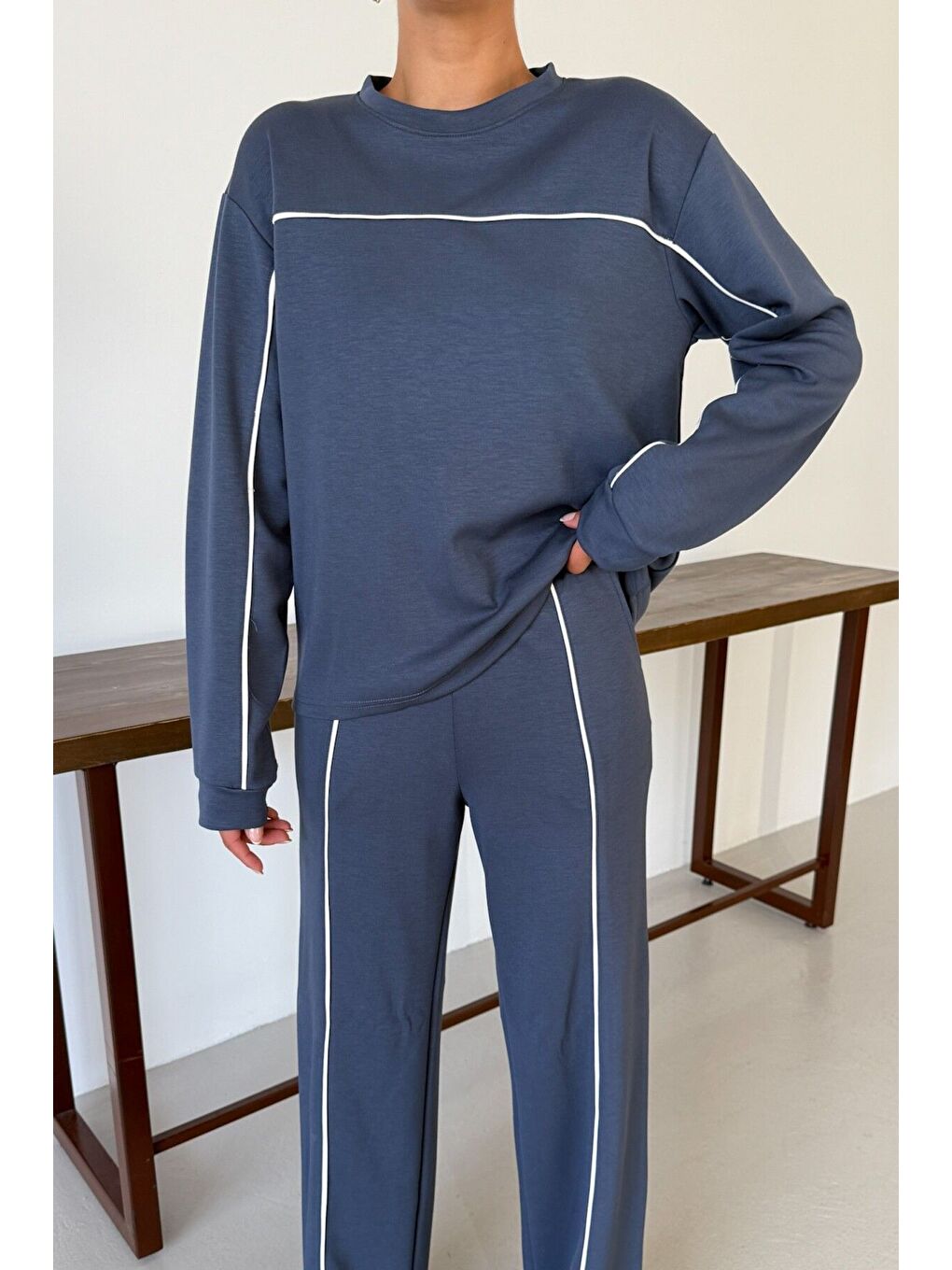 Gri Kadın Füme İnce Beyaz Biye Çizgi Detaylı Bisiklet Yaka Modal Kumaş Alt-Üst Takım-6