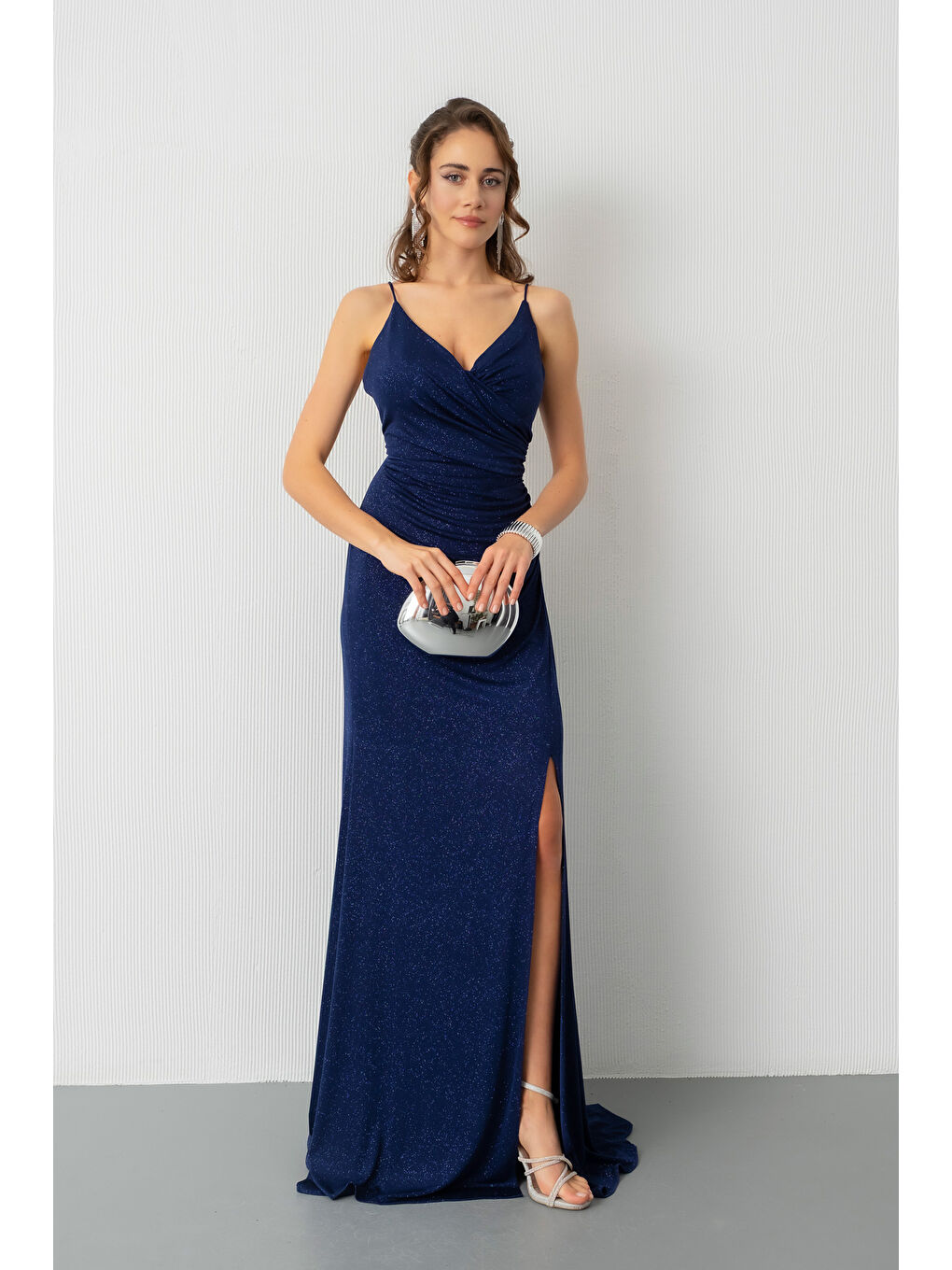 Kadın Lacivert Sırt Dekolteli Simli Uzun Abiye Elbise-2