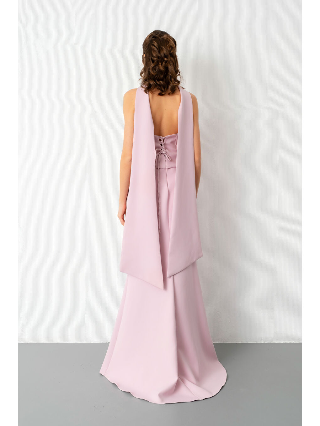 Pembe Kadın Pudra Güpür Aplikeli Balen Korse Detay Uzun Söz Nişan Abiye Elbise-5