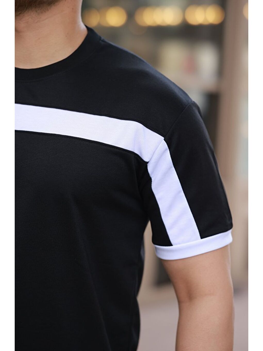 Siyah Erkek şerit Detaylı Kısa Kollu T-shirt-2