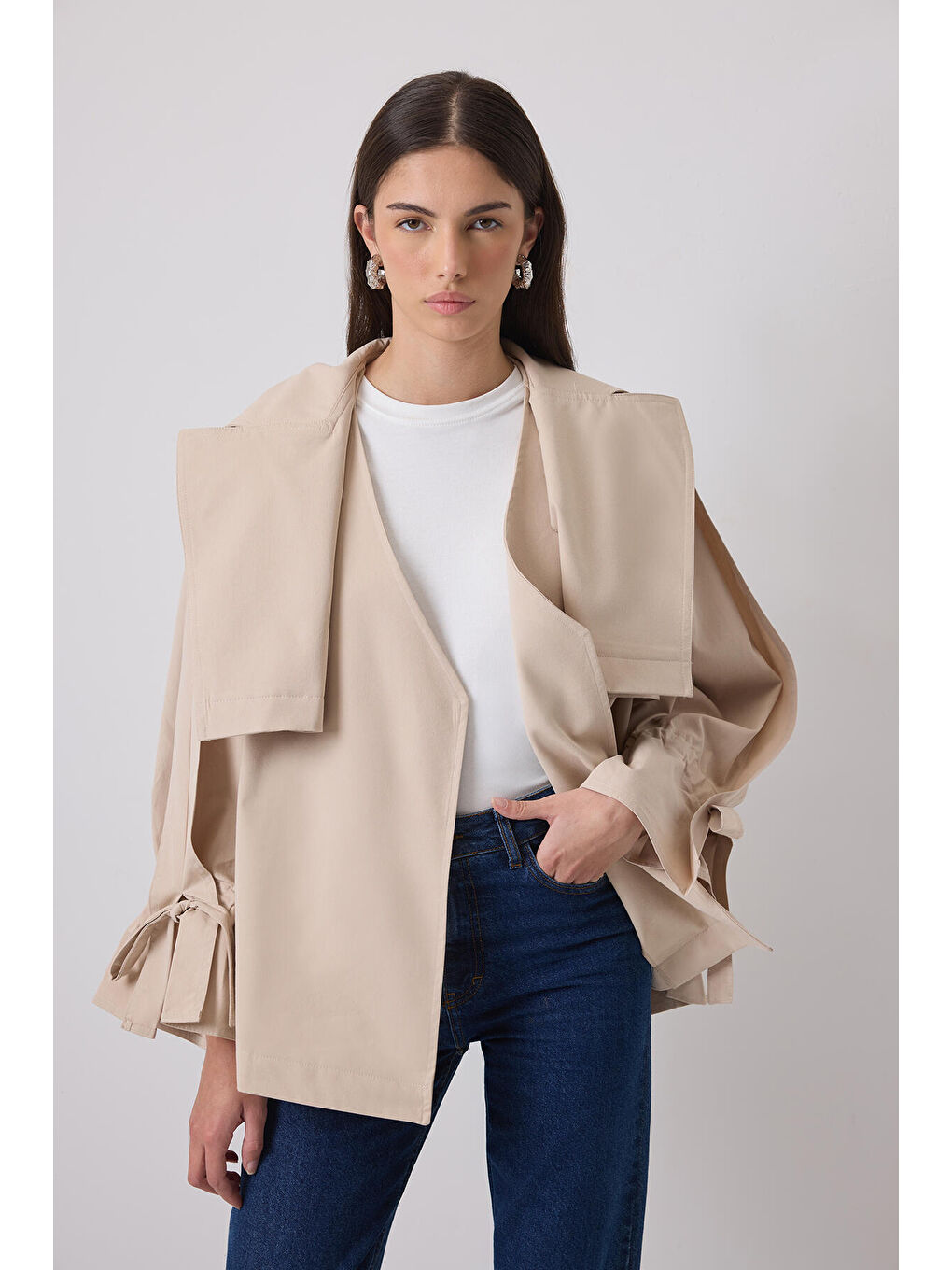 Bej Kuşaklı Kısa Trençkot-1