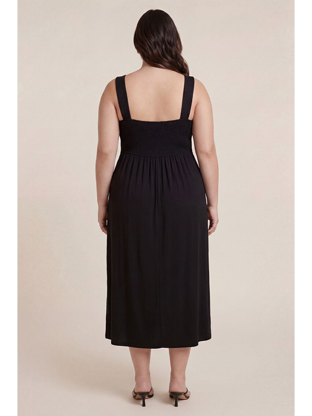 Siyah Toka Detaylı Gipeli Örme Elbise-3