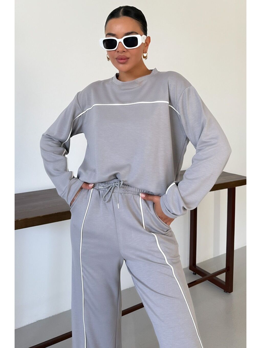 Kadın Gri İnce Beyaz Biye Çizgi Detaylı Bisiklet Yaka Modal Kumaş Alt-Üst Takım-4