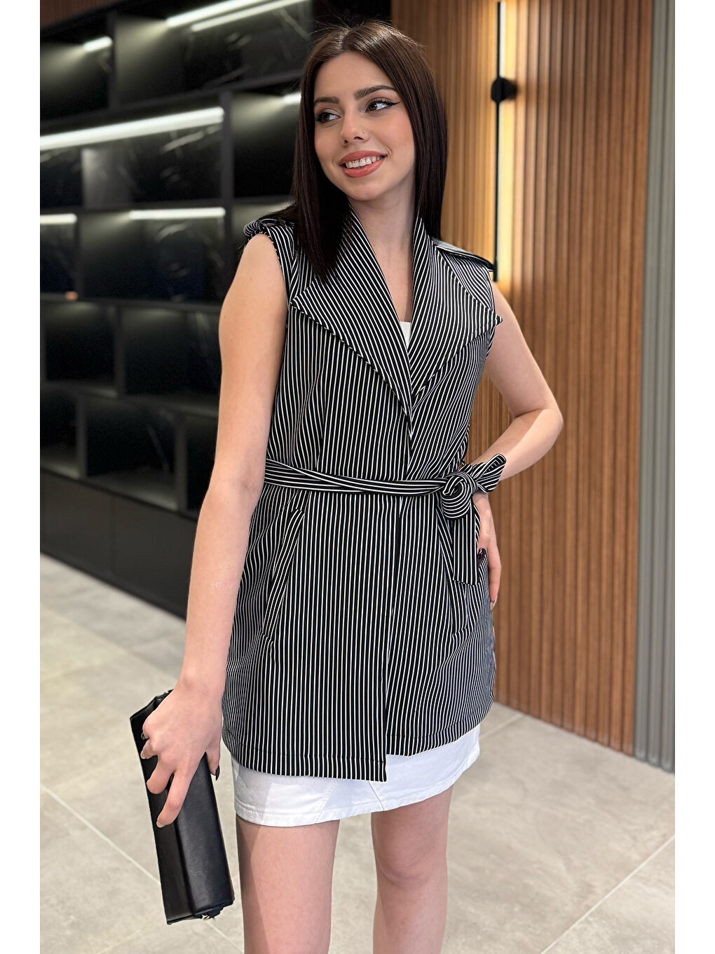 Siyah Kadın Çizgili Omuz Apoletli Bel Kuşaklı Yelek