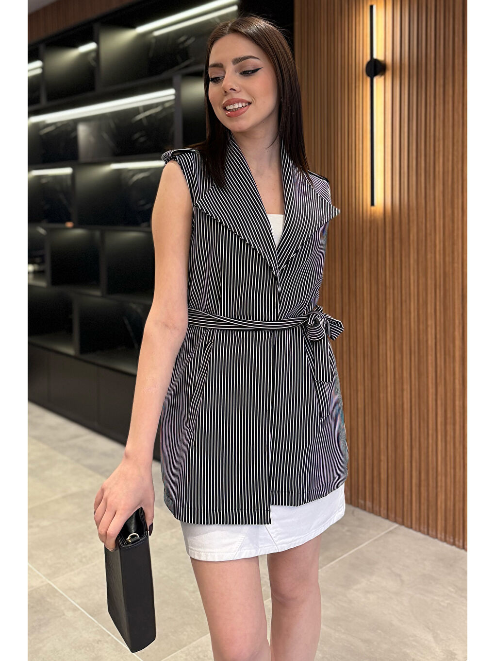 Siyah Kadın Çizgili Omuz Apoletli Bel Kuşaklı Yelek-1