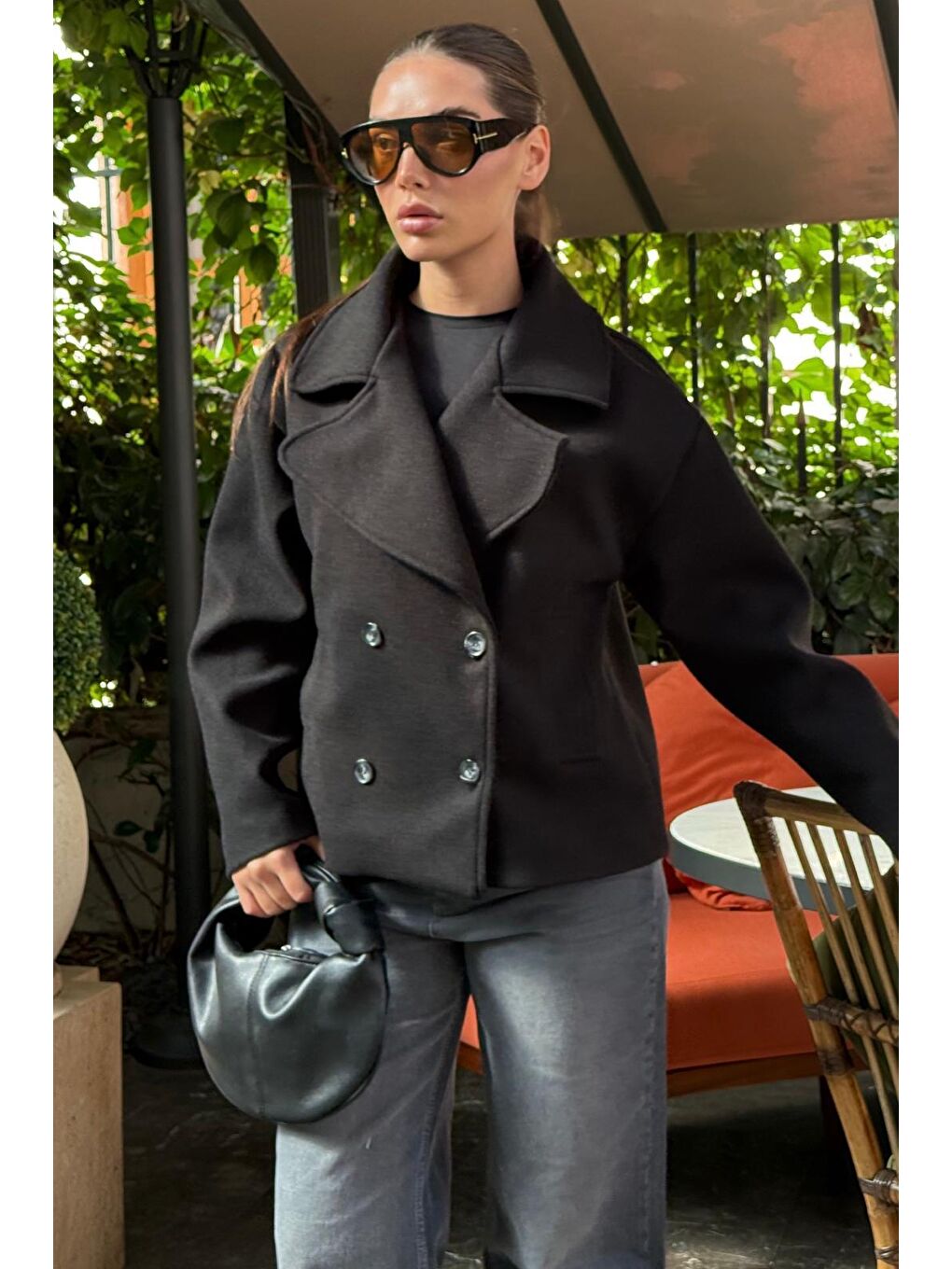 Siyah Kısa Kaşe Kadın Kaban Mg2544-5