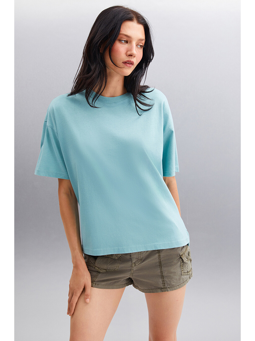 Yeşil Jemmy Kadın %100 Organik Pamuk Relaxed Fit Yırtmaçlı Yuvarlak Yakalı YEŞİL T-Shirt