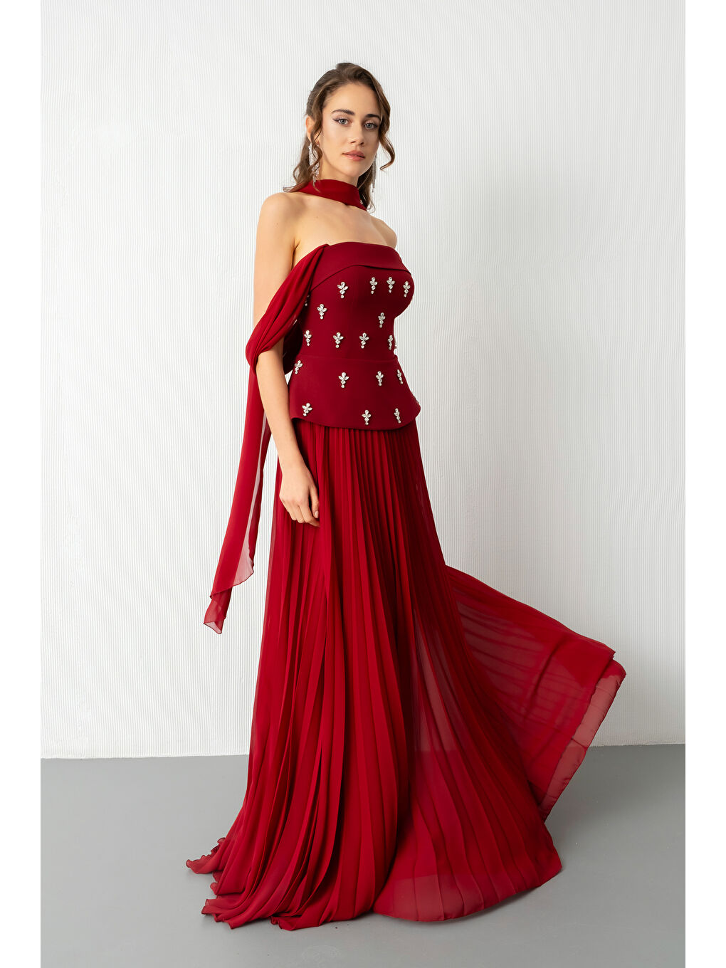 Kadın Bordo Straplez Yaka Taşlı Uzun Söz Nişan Nikah Abiye Elbise