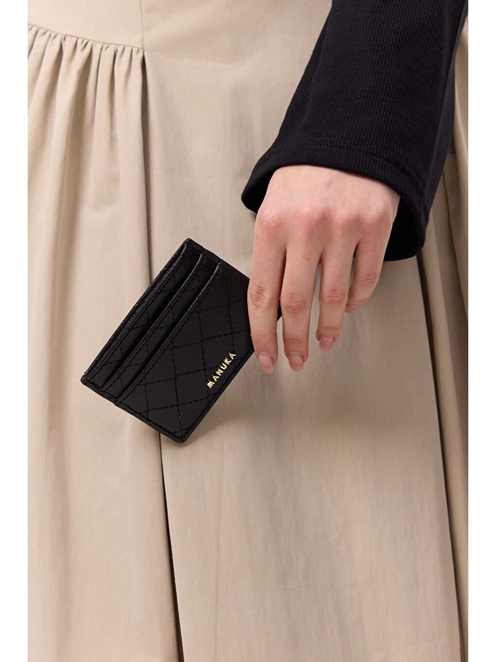 Kapitone Kartlıklı Cüzdan Siyah-4