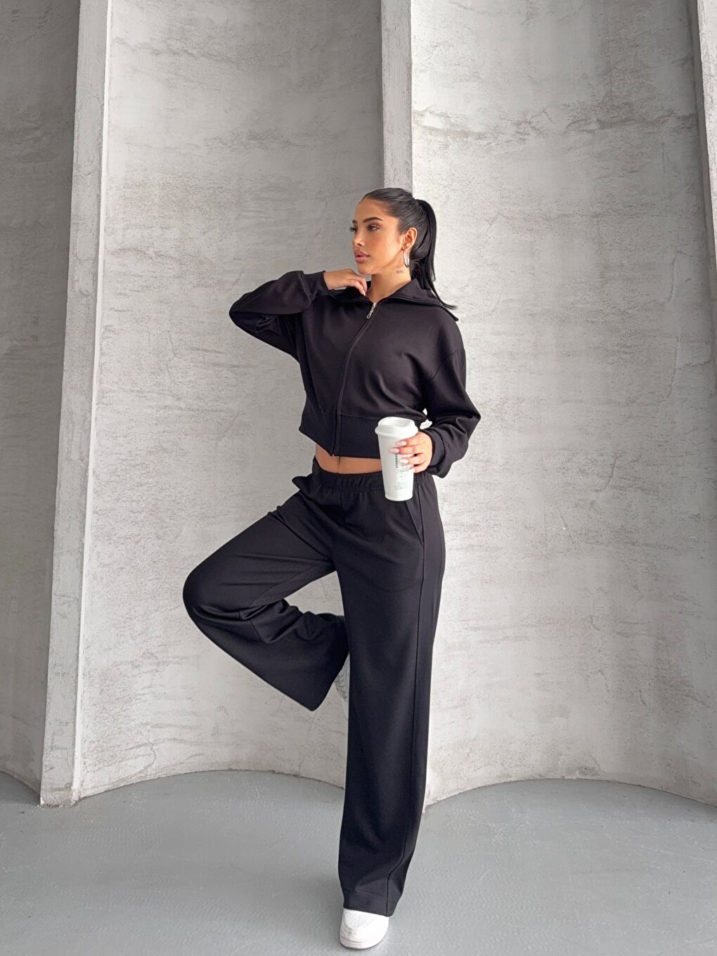 Modal Kumaş Crop Üst Eşofman Takım Siyah-1