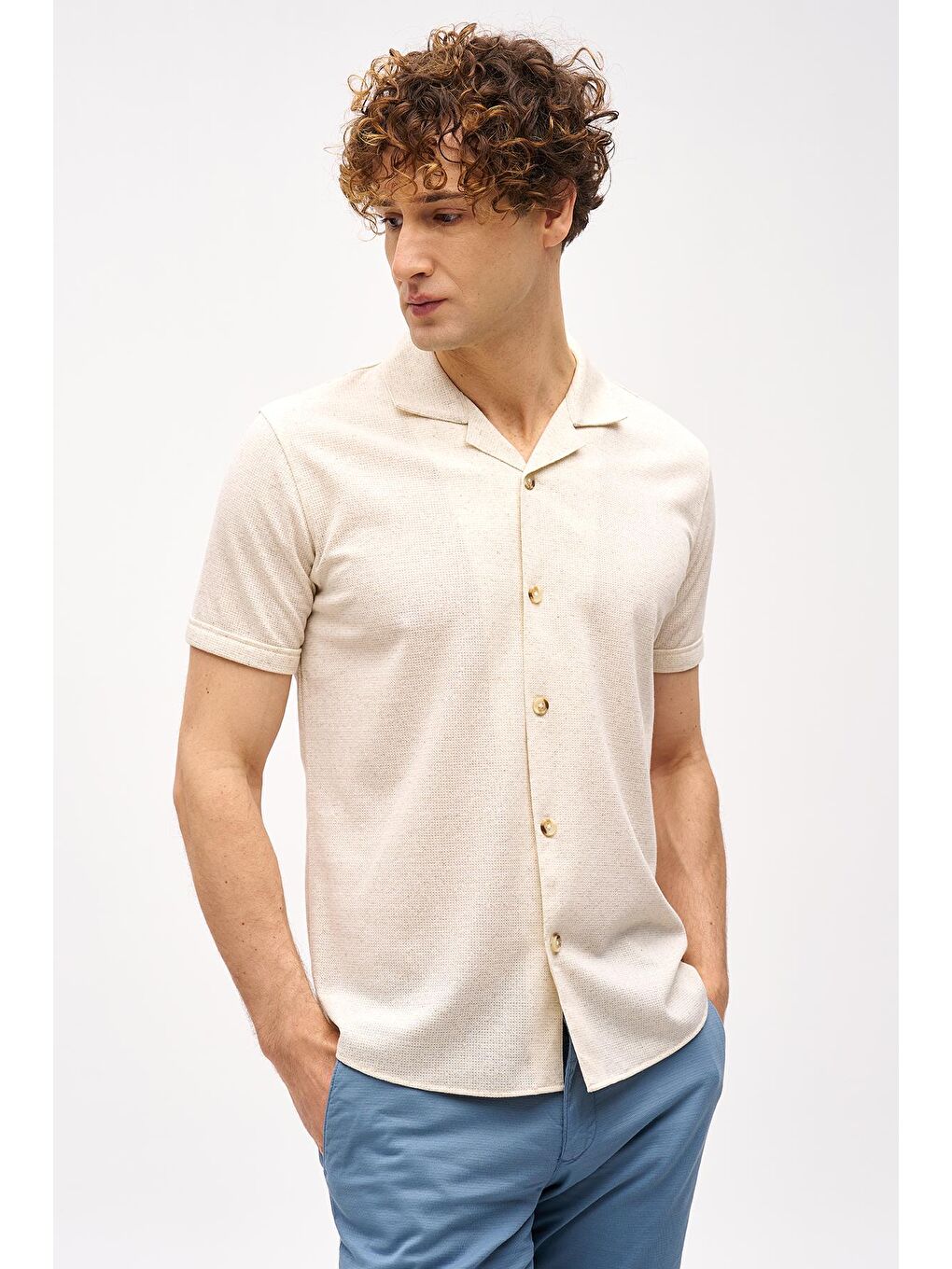Erkek Bej Apaç Yaka Gömlek-1