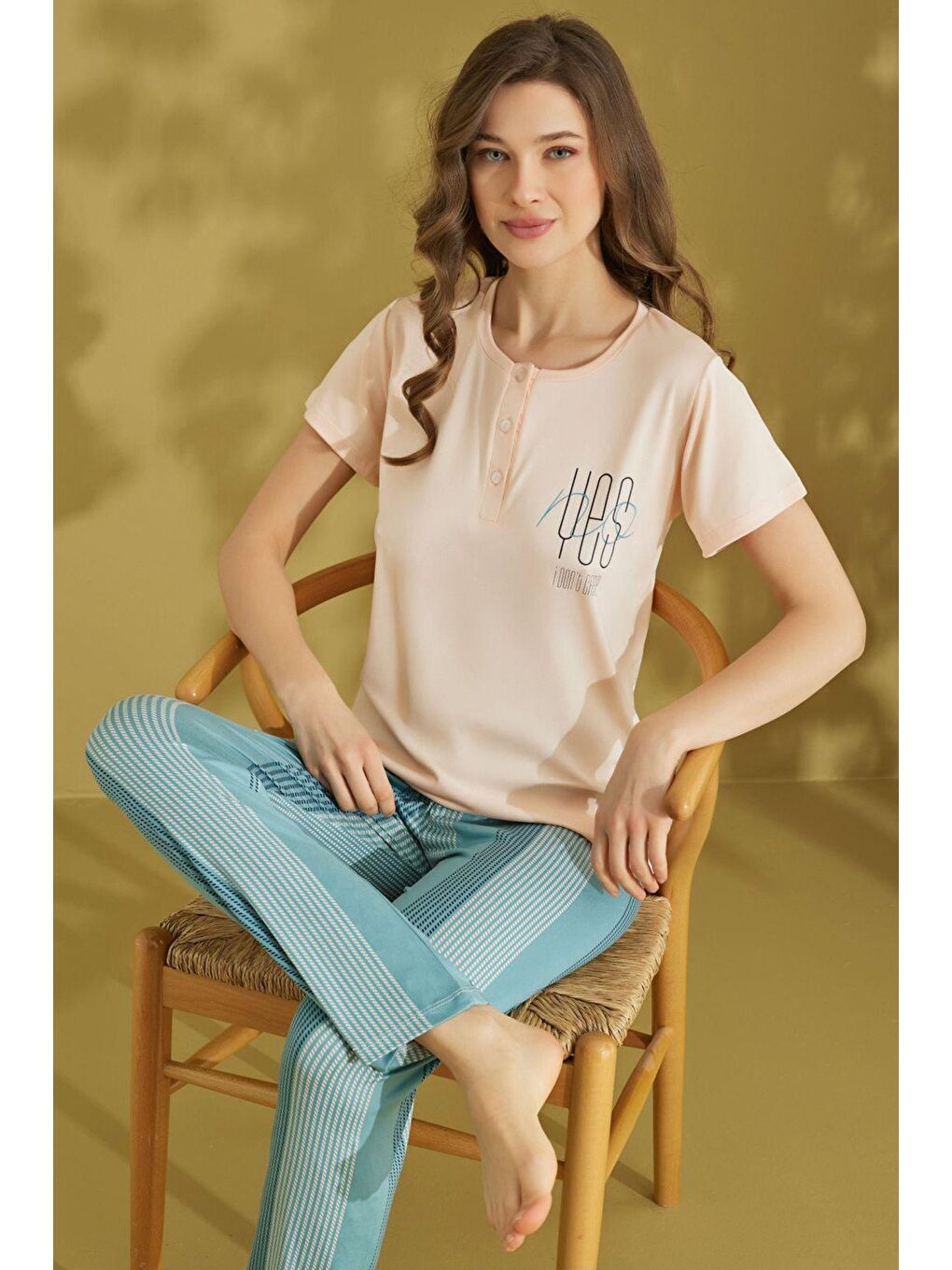 Pembe Puantiye Desenli V Yaka Pijama Takımı-1