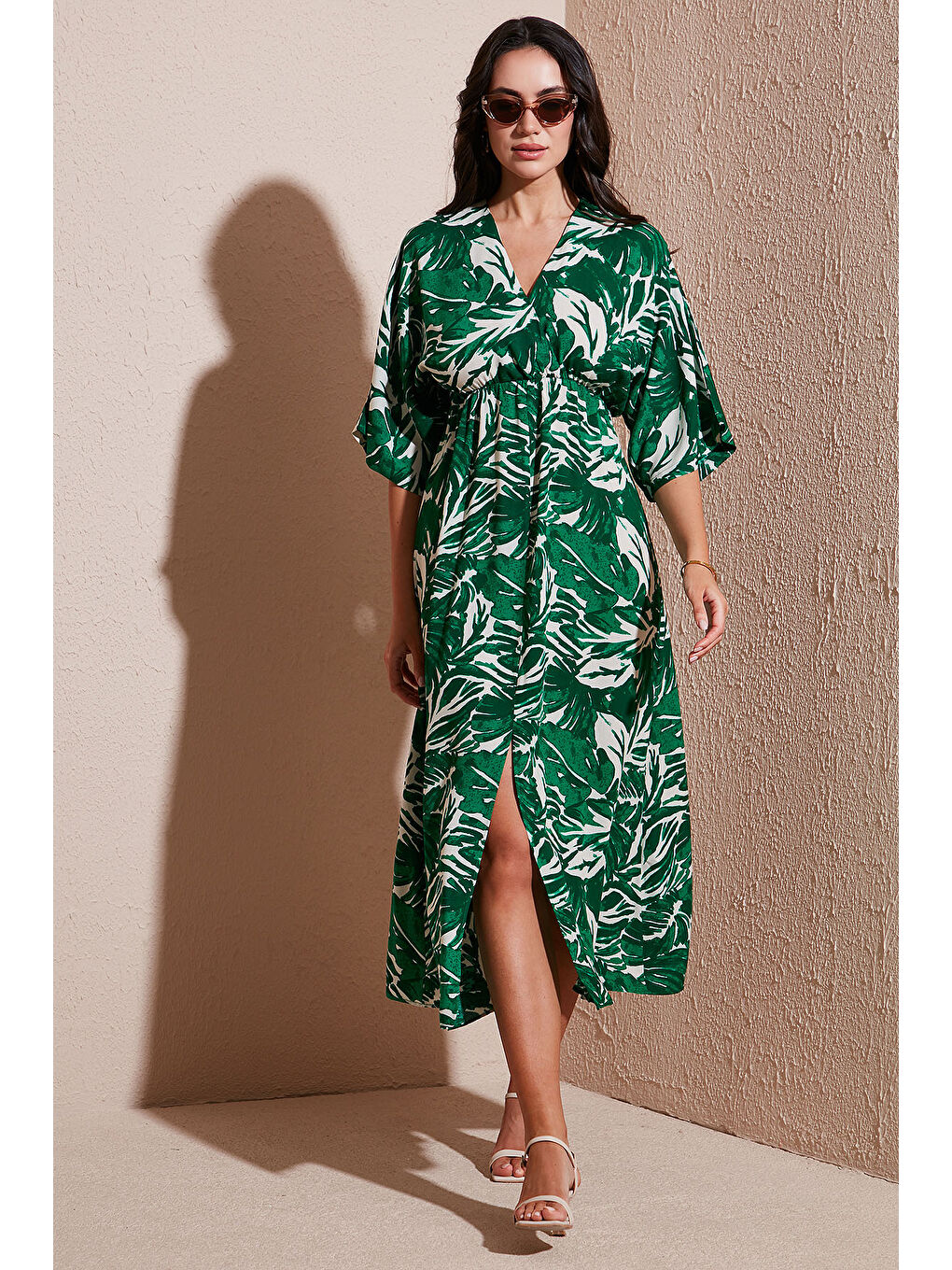 Yeşil Regular Fit V Yaka Desenli Midi Boy Kadın Elbise 67810573