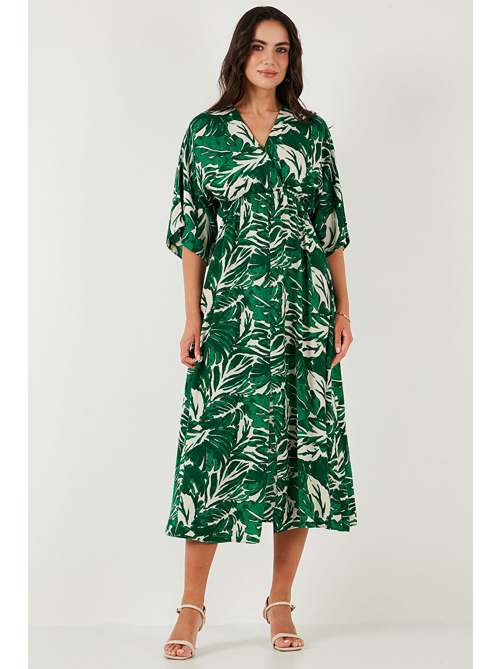 Yeşil Regular Fit V Yaka Desenli Midi Boy Kadın Elbise 67810573-5