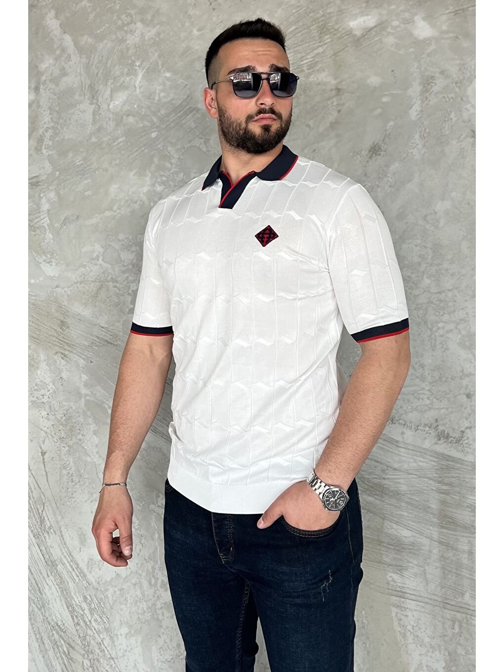 Beyaz Polo Yaka Desenli Triko Tişört-1