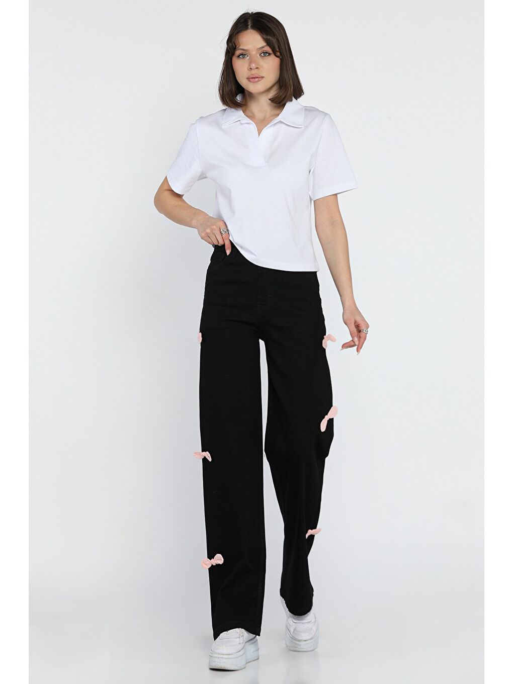 Siyah Fiyonk Detaylı Yüksek Bel Bol Paça Kadın Jean Pantolon-1