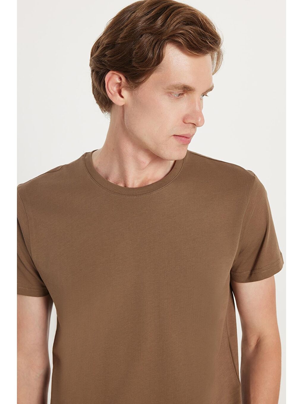 Unisex Slim Fit Dar Kesim %100 Pamuk Yumuşak Dokulu Kahverengi Bisiklet Yaka Tişört