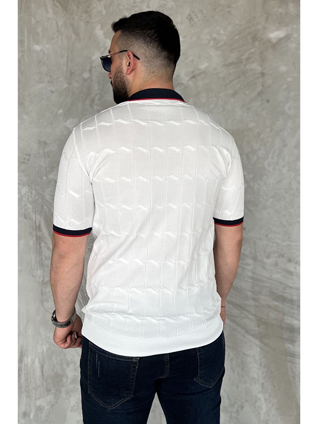 Beyaz Polo Yaka Desenli Triko Tişört-3