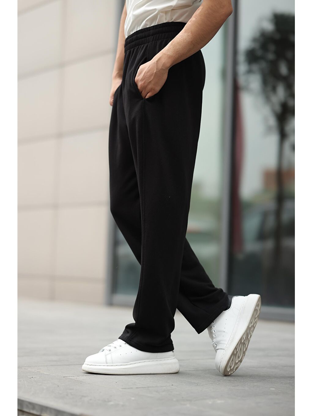 Siyah Rahat Kesim Erkek Eşofman Altı E6560-4