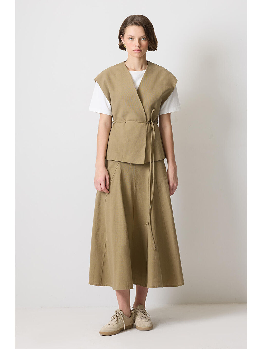 Yeşil Biye Kemerli Yelek Etek Takım