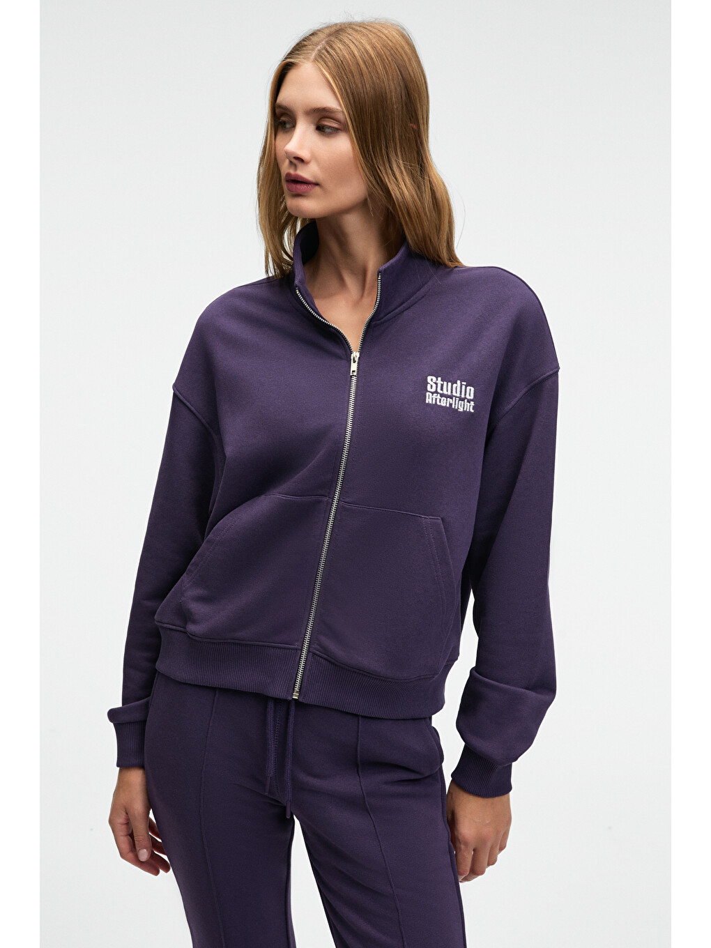 Torına Kadın Nakış Detaylı Fermuarlı Çift Cepli Relax Mor Sweatshirt-1