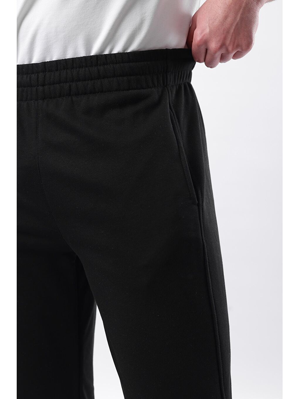 Siyah Rahat Kesim Erkek Eşofman Altı E6560-7