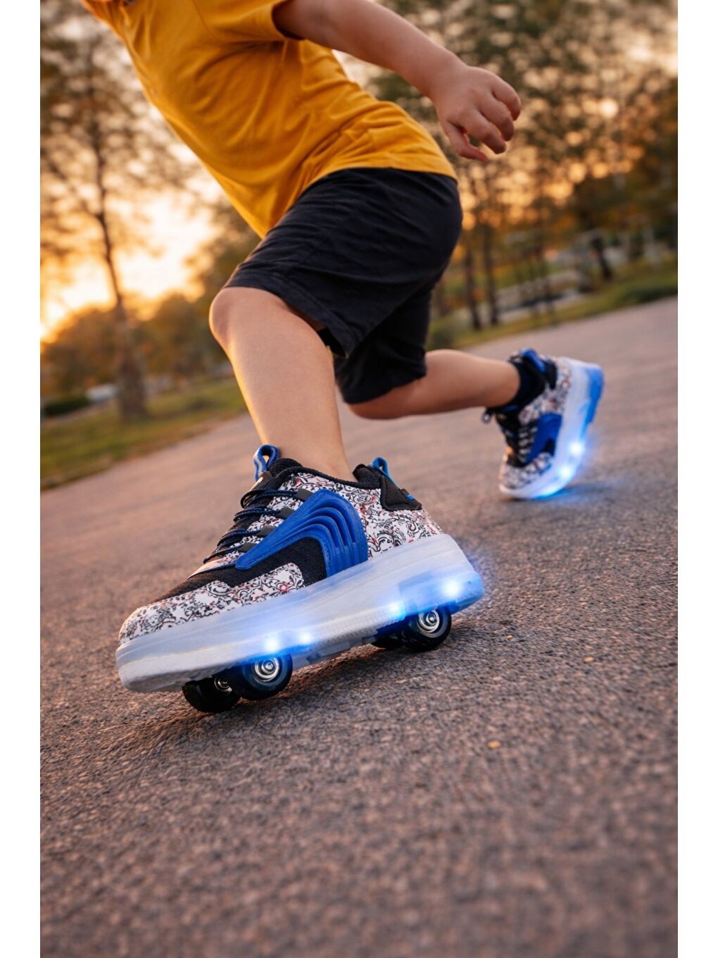 Siyah FLOW Çocuk Işıklı Patenli Tekerlekli Sneaker Spor Ayakkabı-4