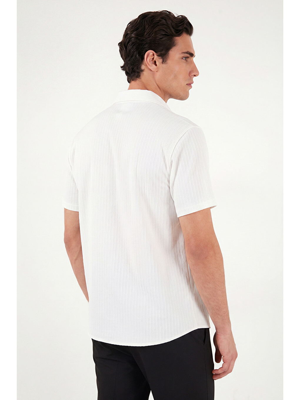 Ekru Pamuk Karışımlı Çizgi Dokulu Regular Fit Kısa Kollu Gömlek 5904037-5