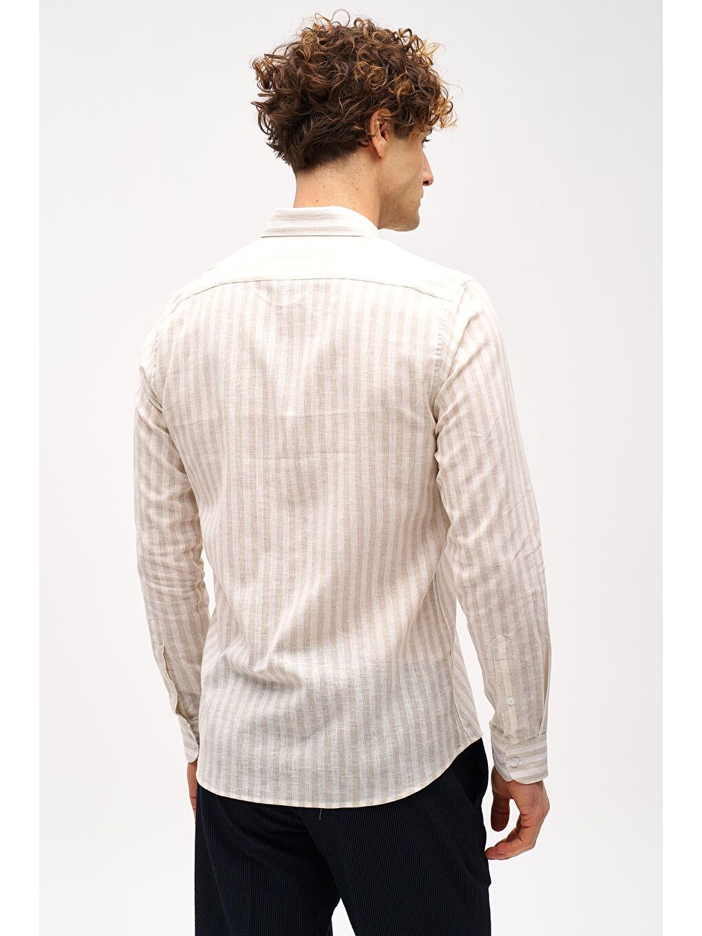 Bej Dynamic Fit Düğmeli Yaka Çizgili Uzun Kollu Cepsiz Pamuklu Gömlek-4