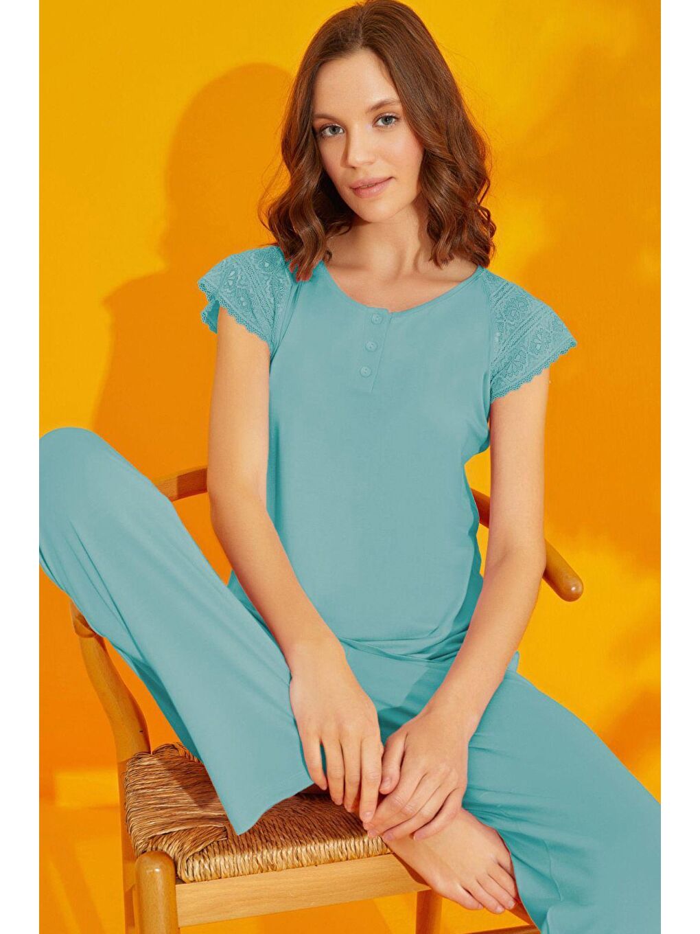 Yeşil Yakası Dantel Detaylı Pijama Takımı-1