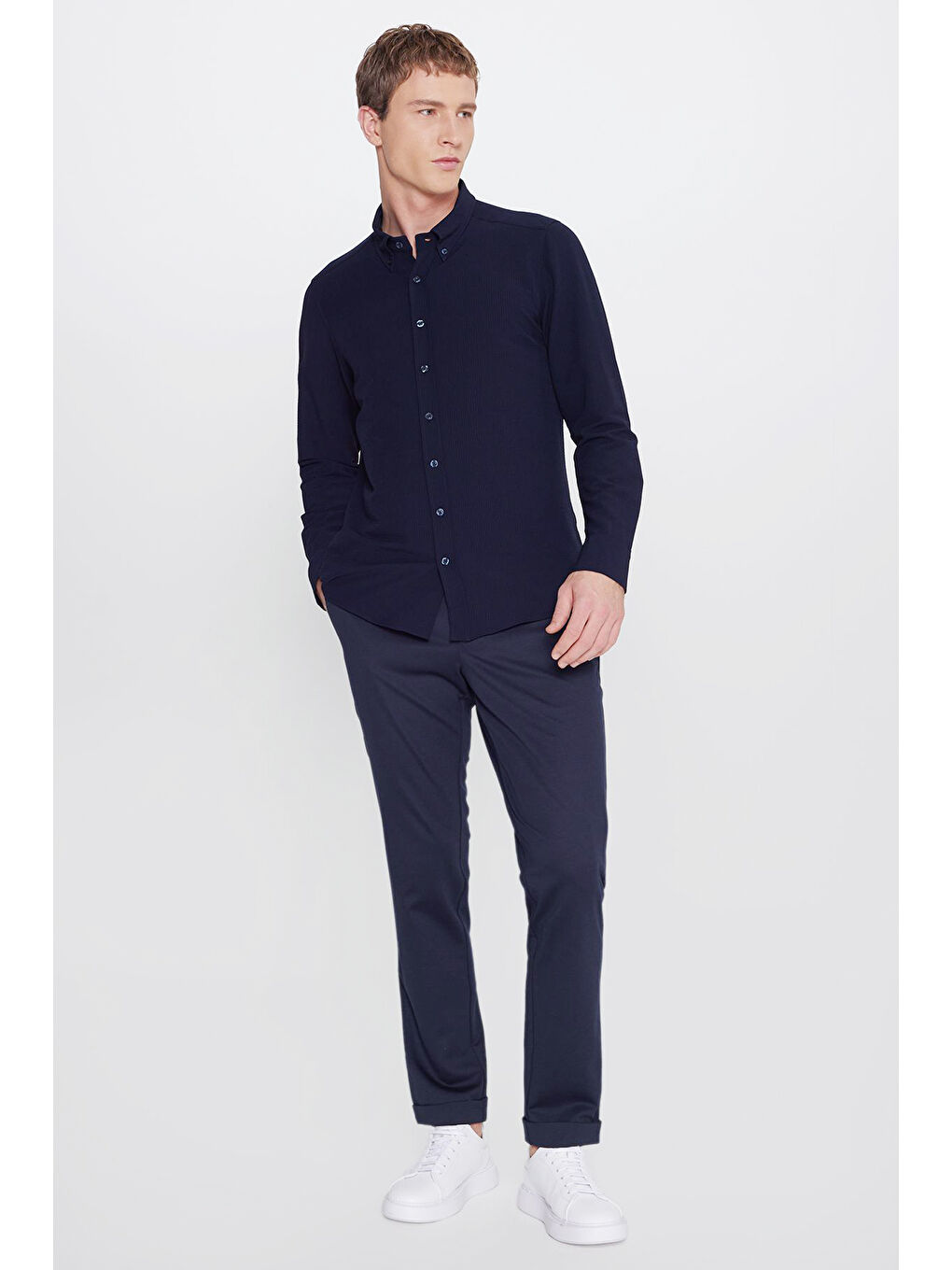 Erkek Lacivert Slim Fit Dar Kesim Düğmeli Yaka Gofre Desenli Gömlek-1