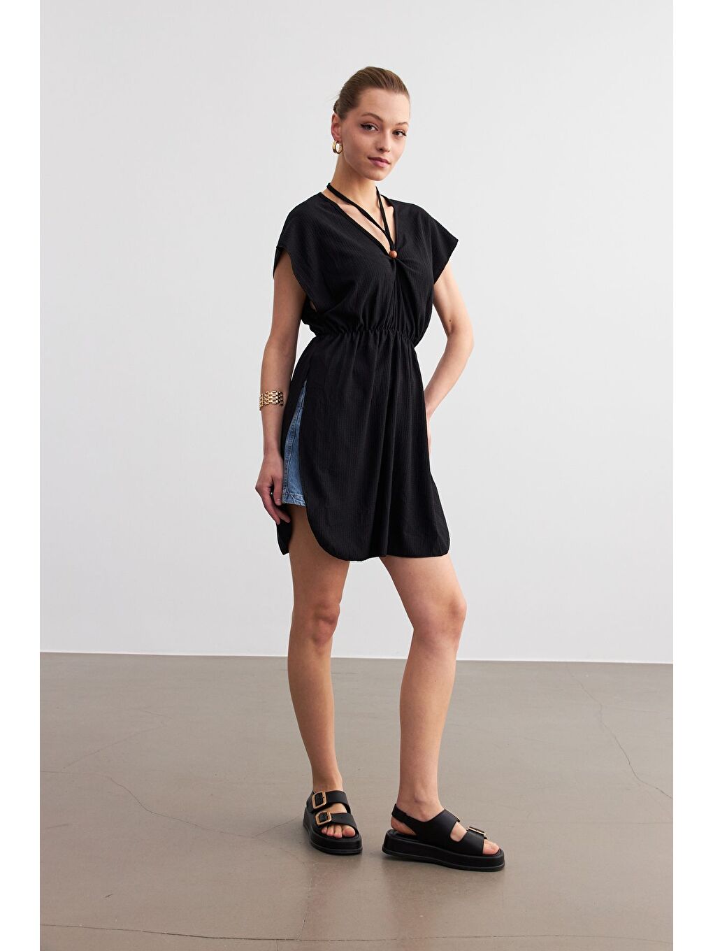 Kadın Siyah V Yaka İpli Pareo-1