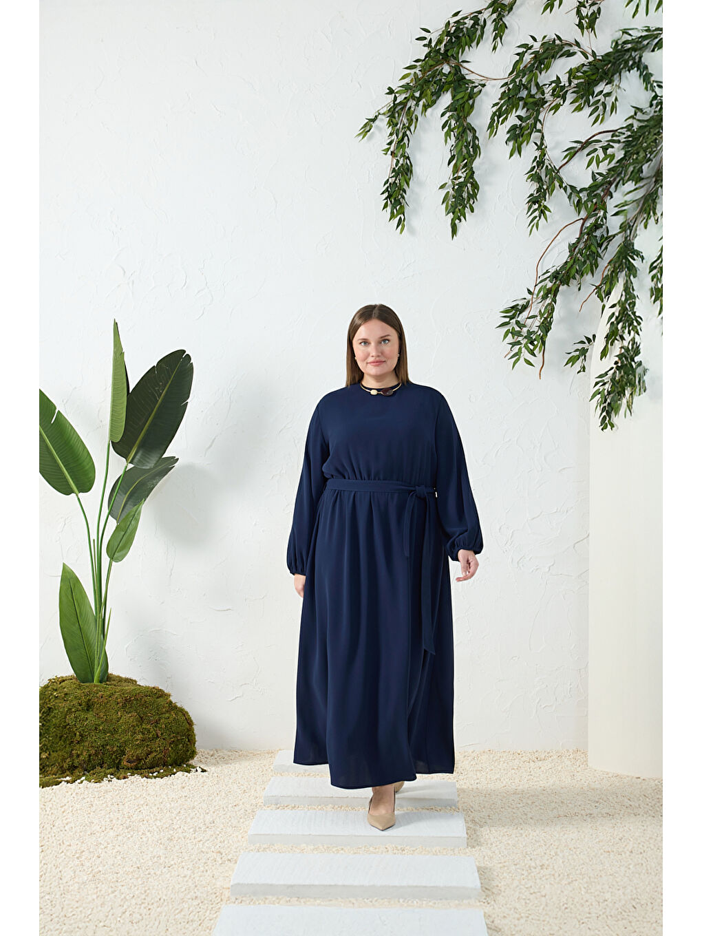 Lacivert Bel ve Kol Ucu Lastik Detaylı Elbise