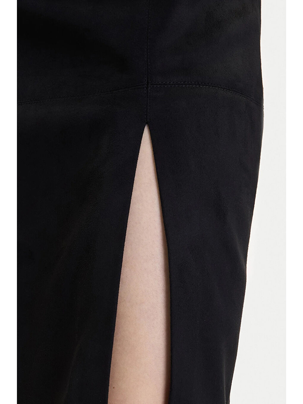 Siyah Onloline Regular Fit Suni Deri Yırtmaçlı Kadın Etek 15357433-2